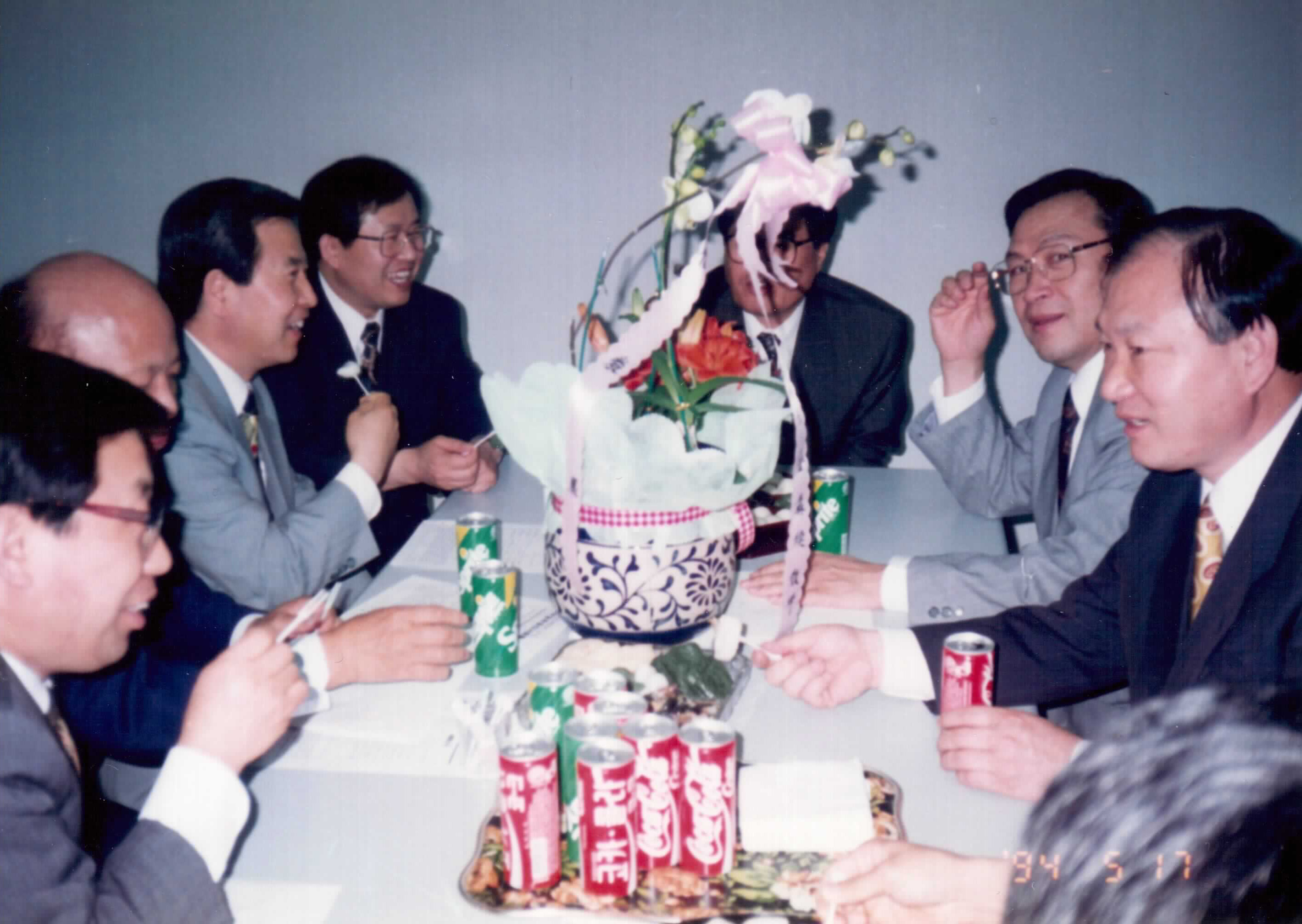 â������